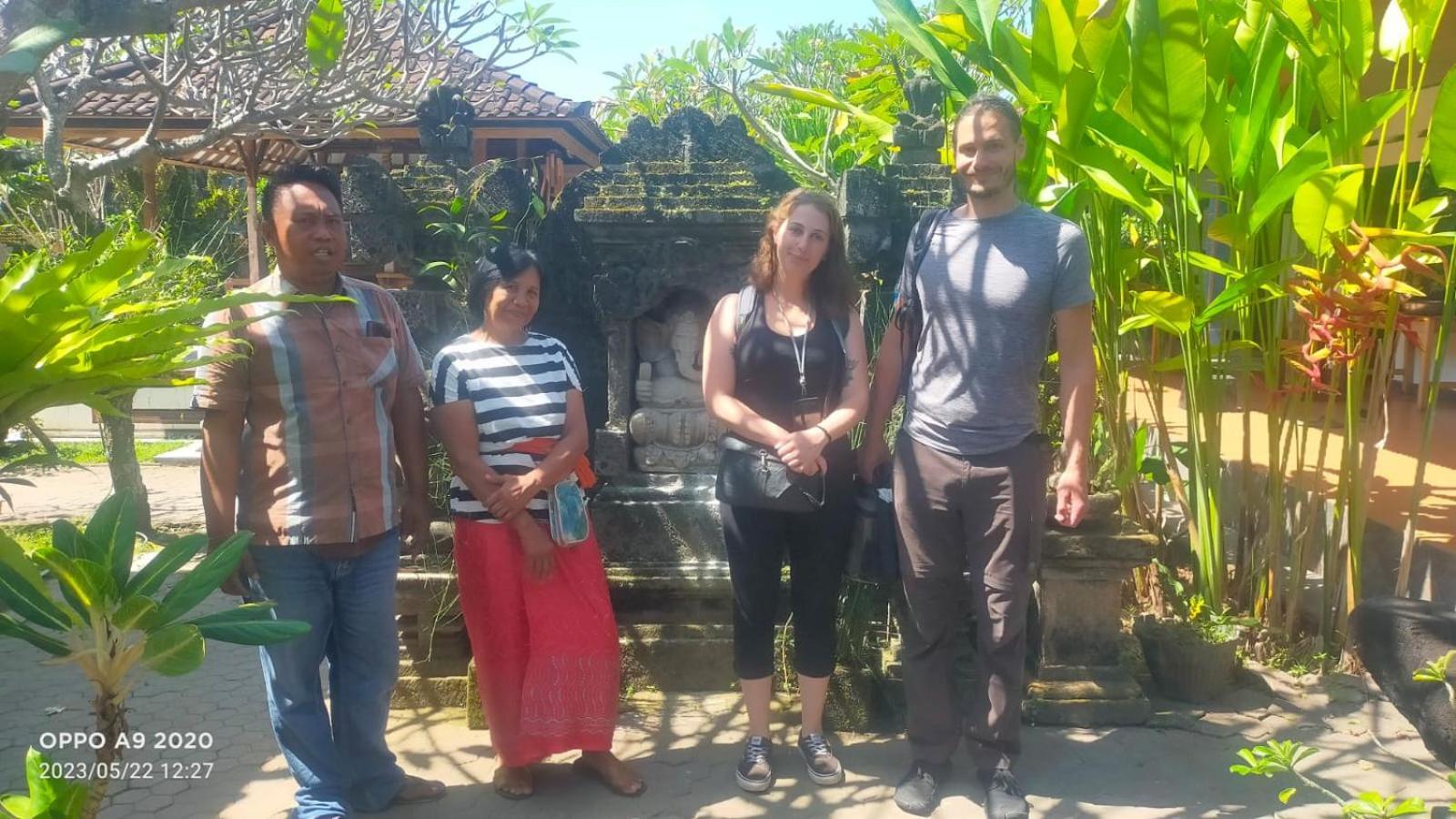Serongga Guest House Lebih Exterior photo
